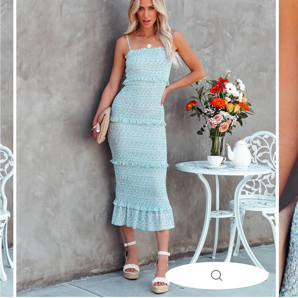 Vici Blue Floral Midi Dress